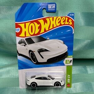 Porsche Taycan Turbo S White Sports Car Toy
